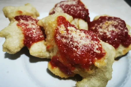 Serata Masardona: La tipica pizza fritta napoletana